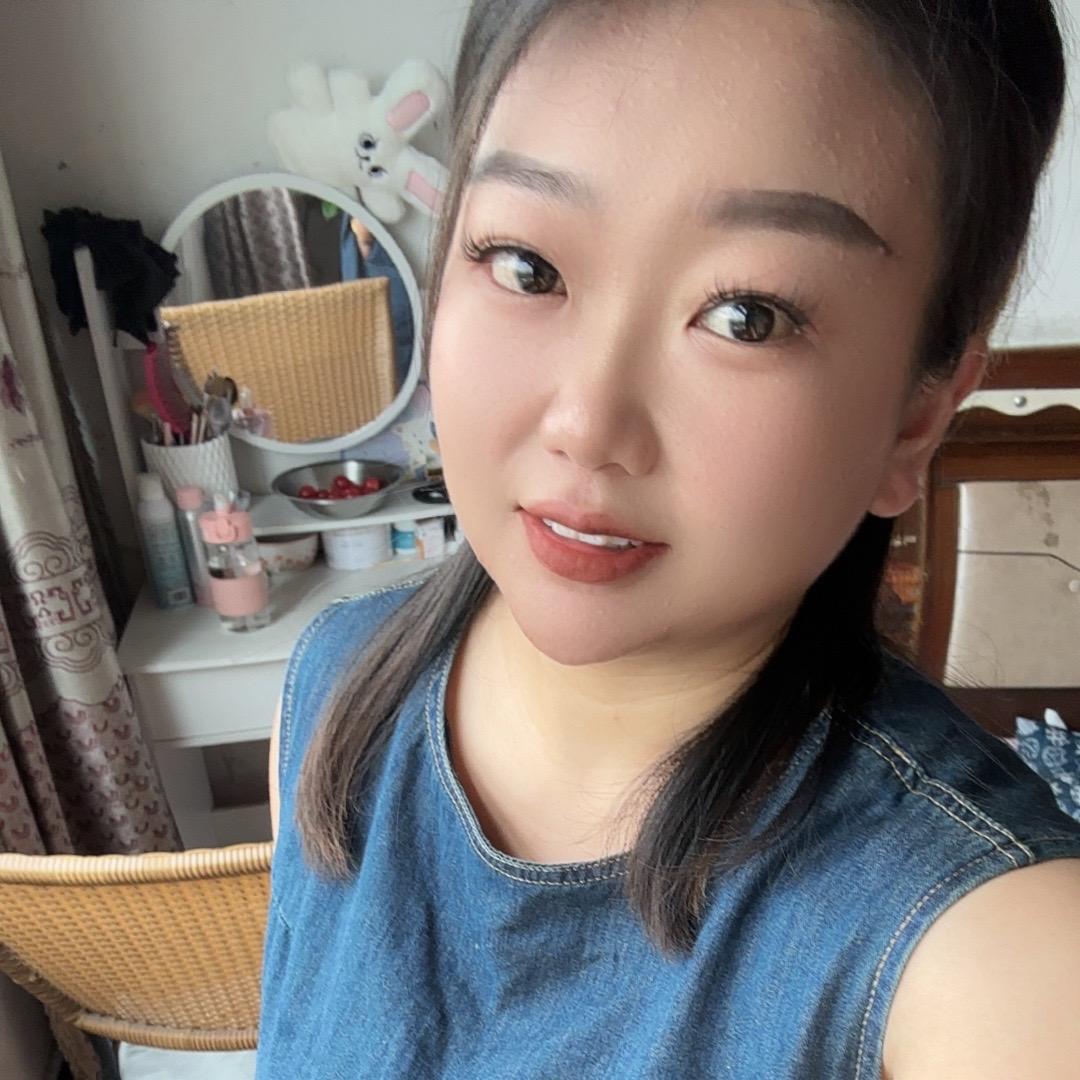 收接触器银触点的小姐姐