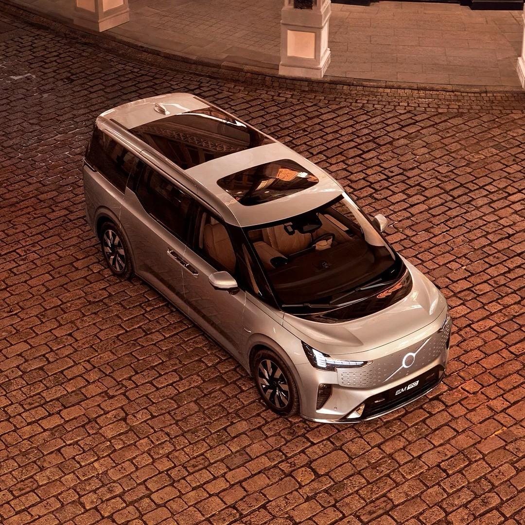 嘉兴百弘沃尔沃EM90