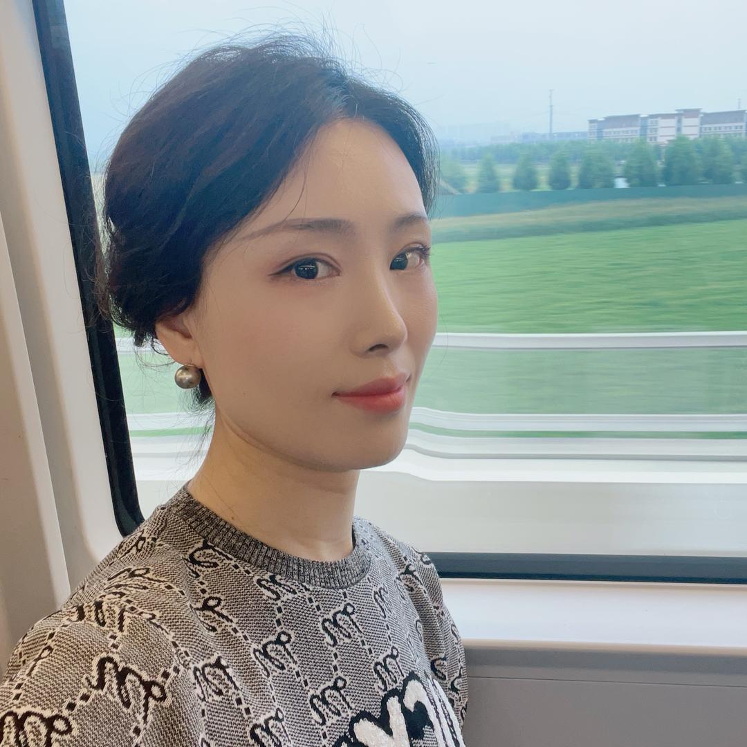 彩丽姐