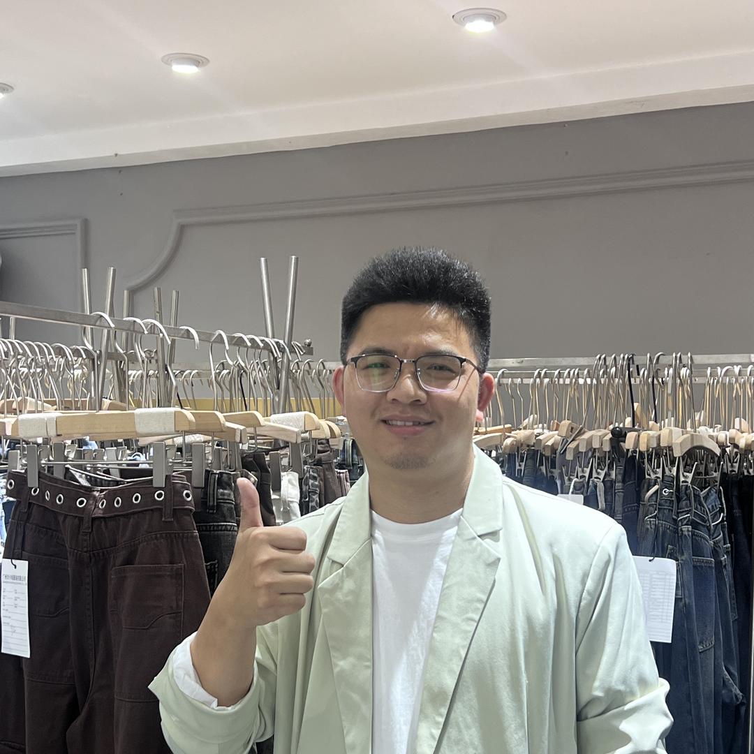 17号仓库 余哥女装批发