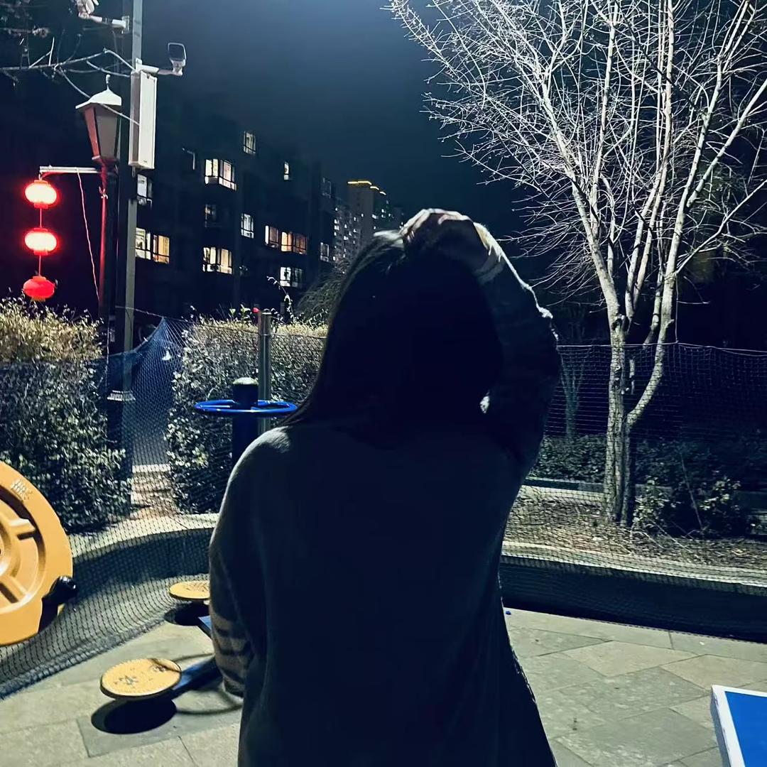 悲伤小猫^.