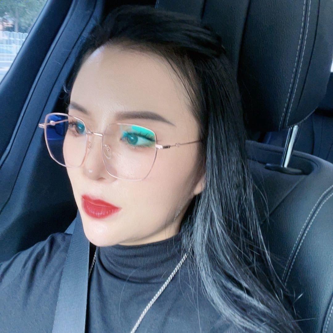 宋芳 美达瓷砖批发