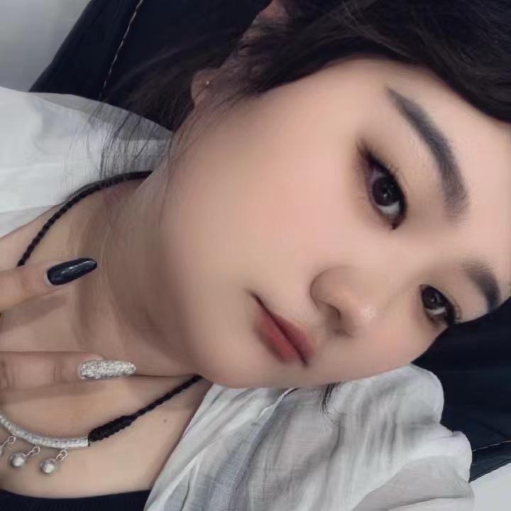 平平，大码女装