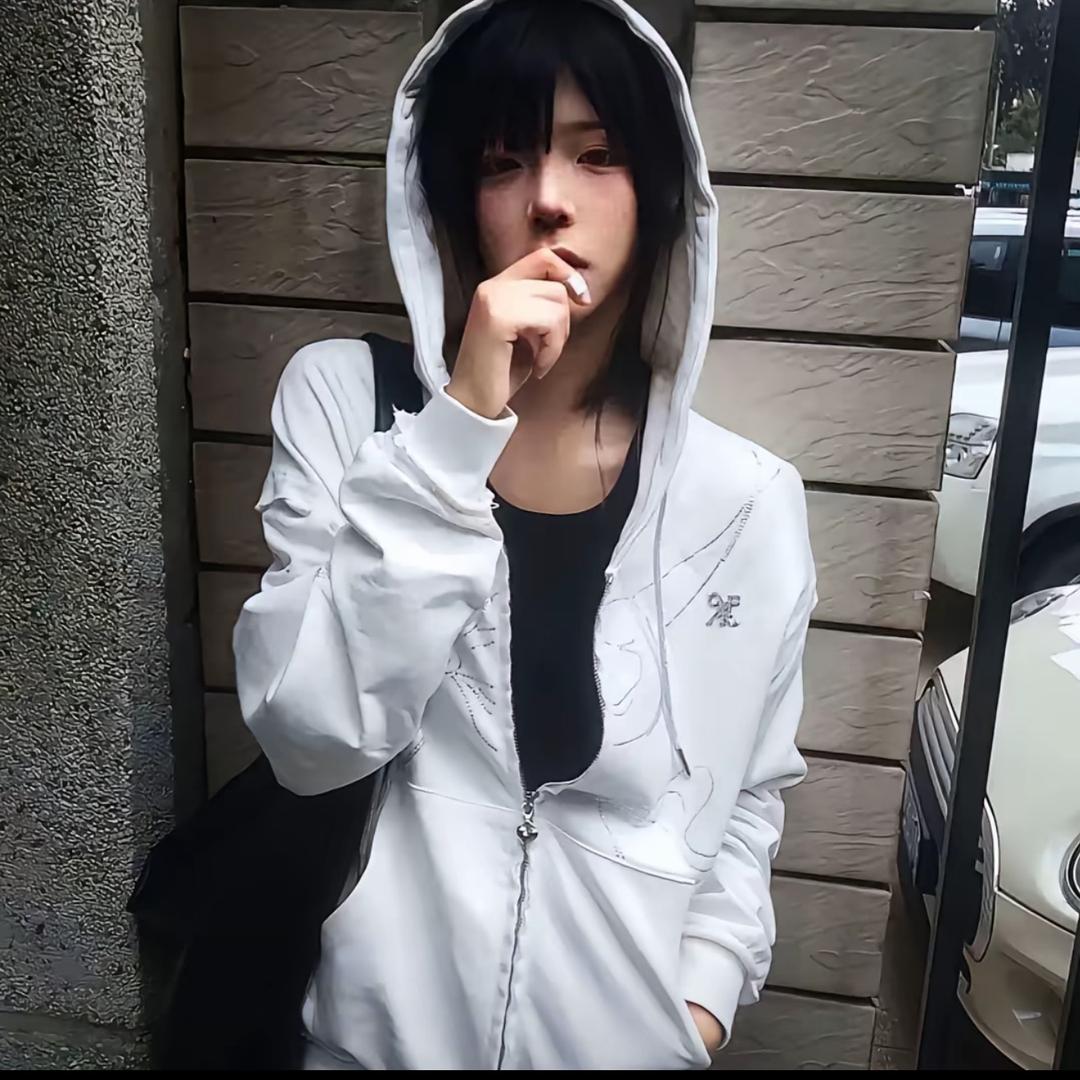 饱饱飞踢