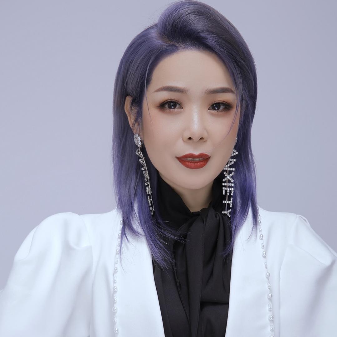 杨杰美妆学院~梦琪老师（零基础进修培训）