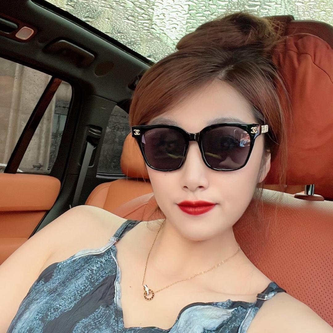 95年卖客车美少女