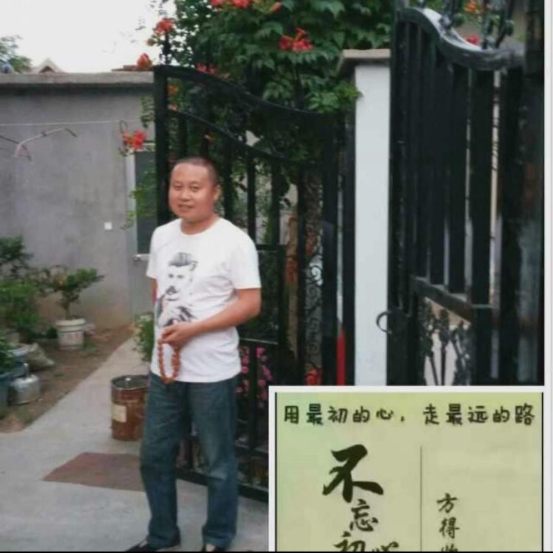 苍狼爱笑月