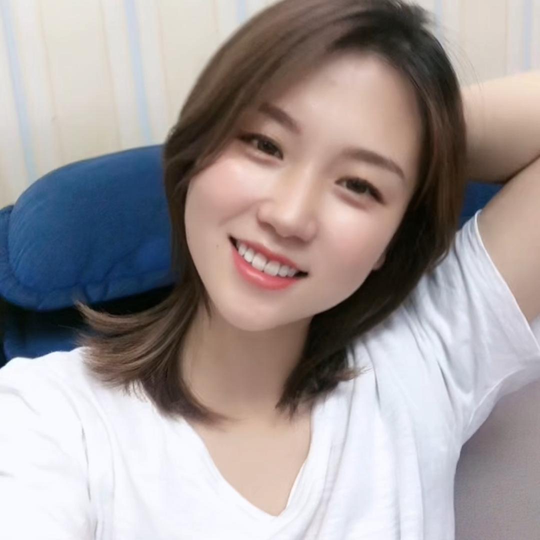 小凡.