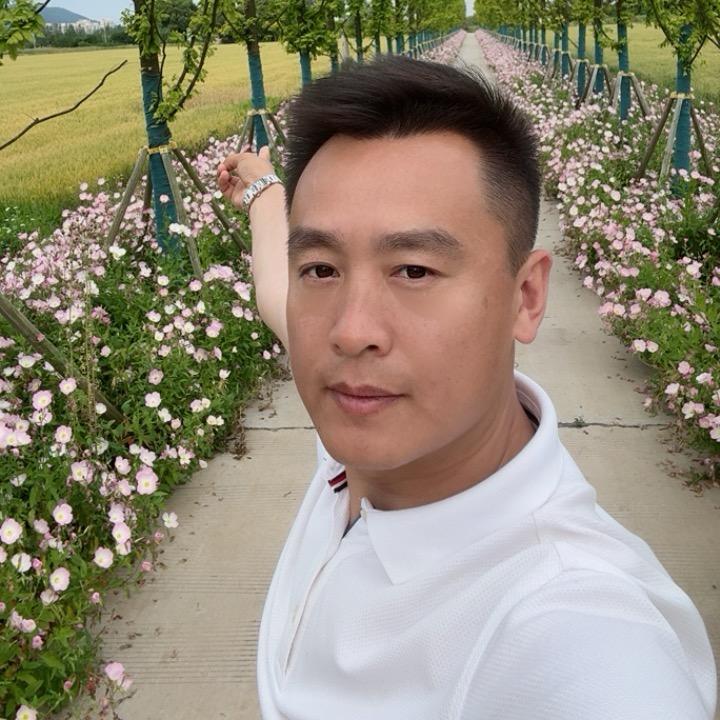 谭竝偉