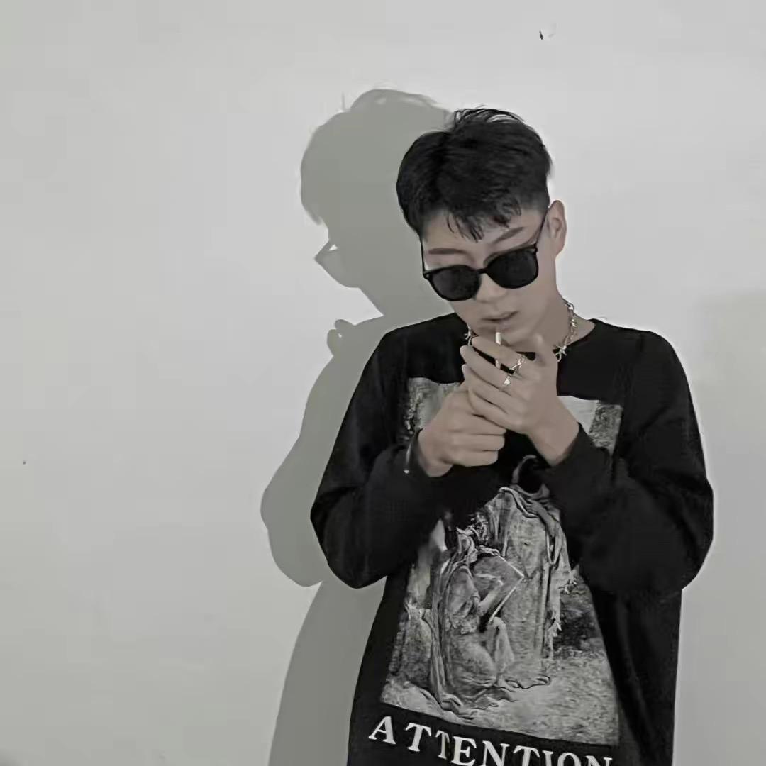 @啊康（他们都叫我小张）