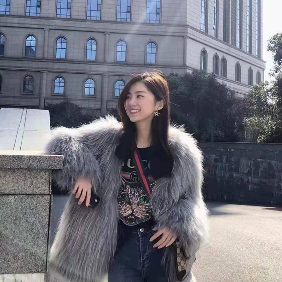 九妹皮草地下商业街
