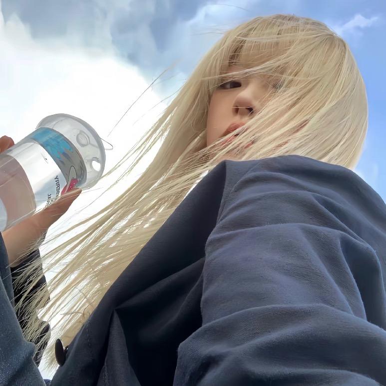 麗.