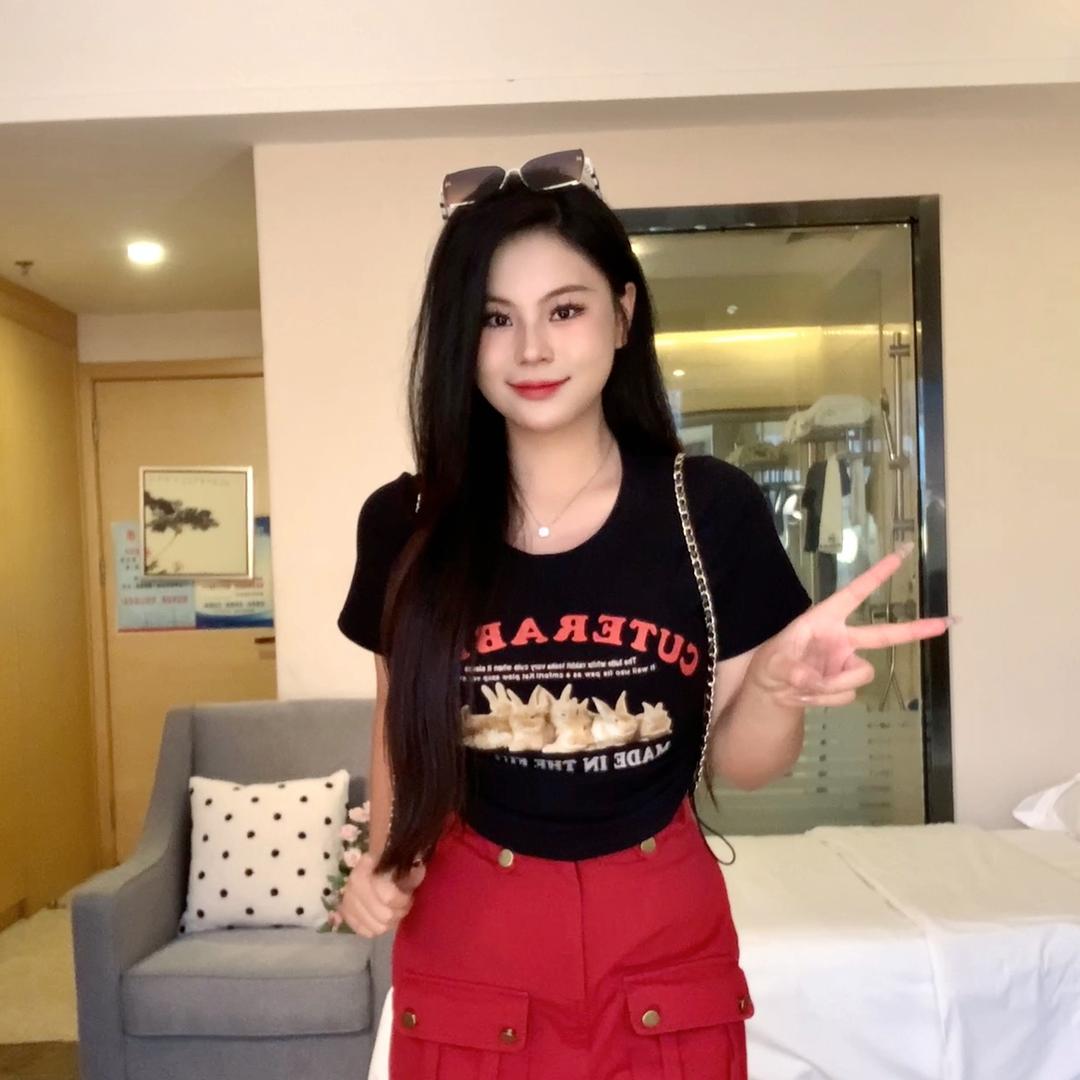 梦梦微胖大码穿搭号