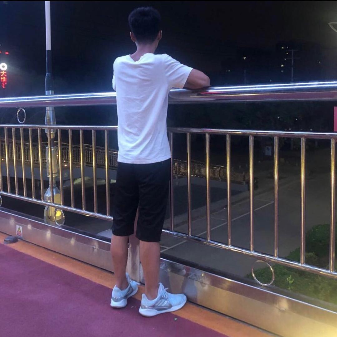 无名！