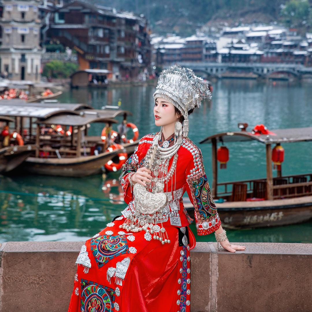 凤凰古城虾米ya