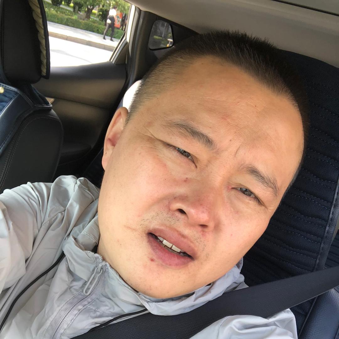 黄毛哥
