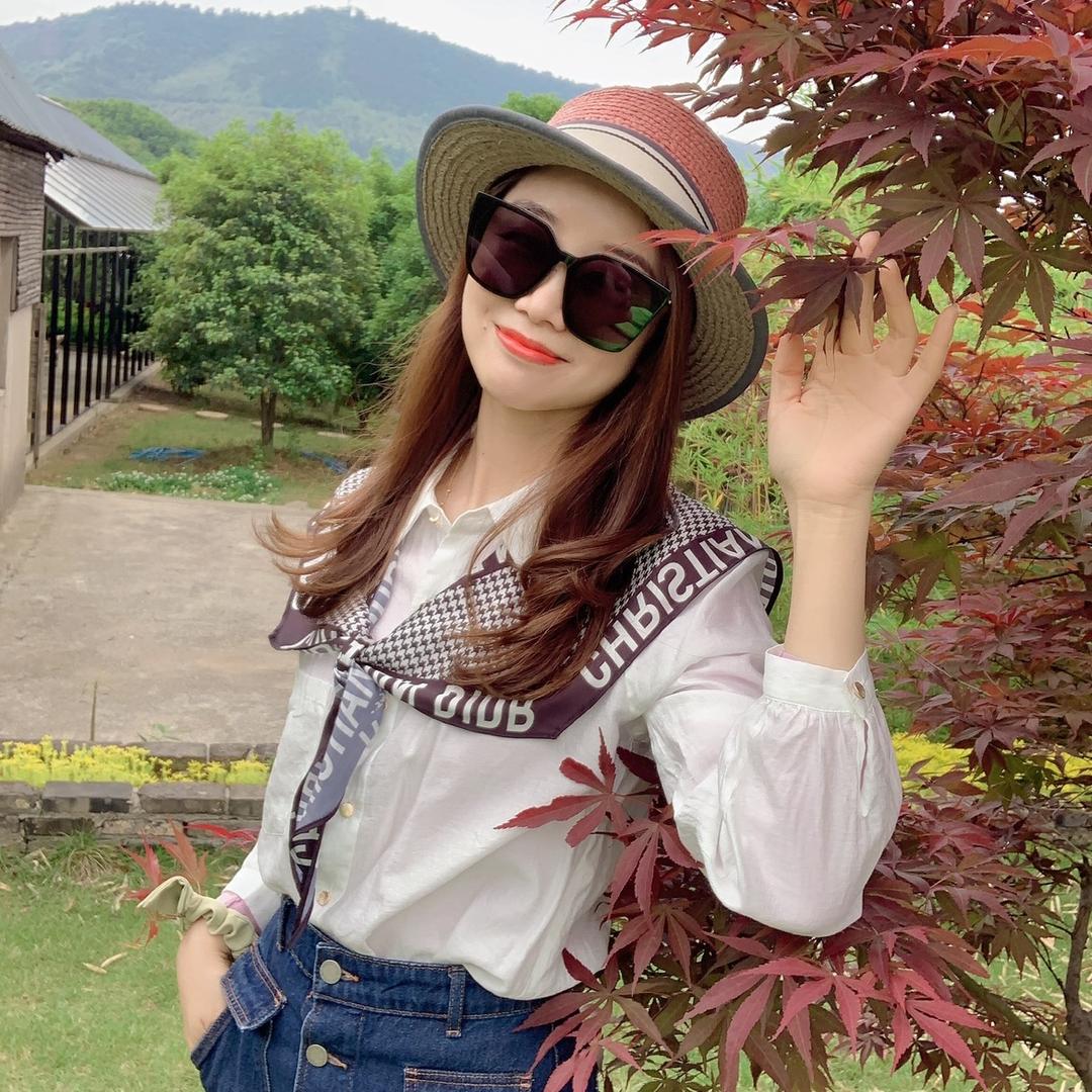 年华放在手边，转眼就成怀念