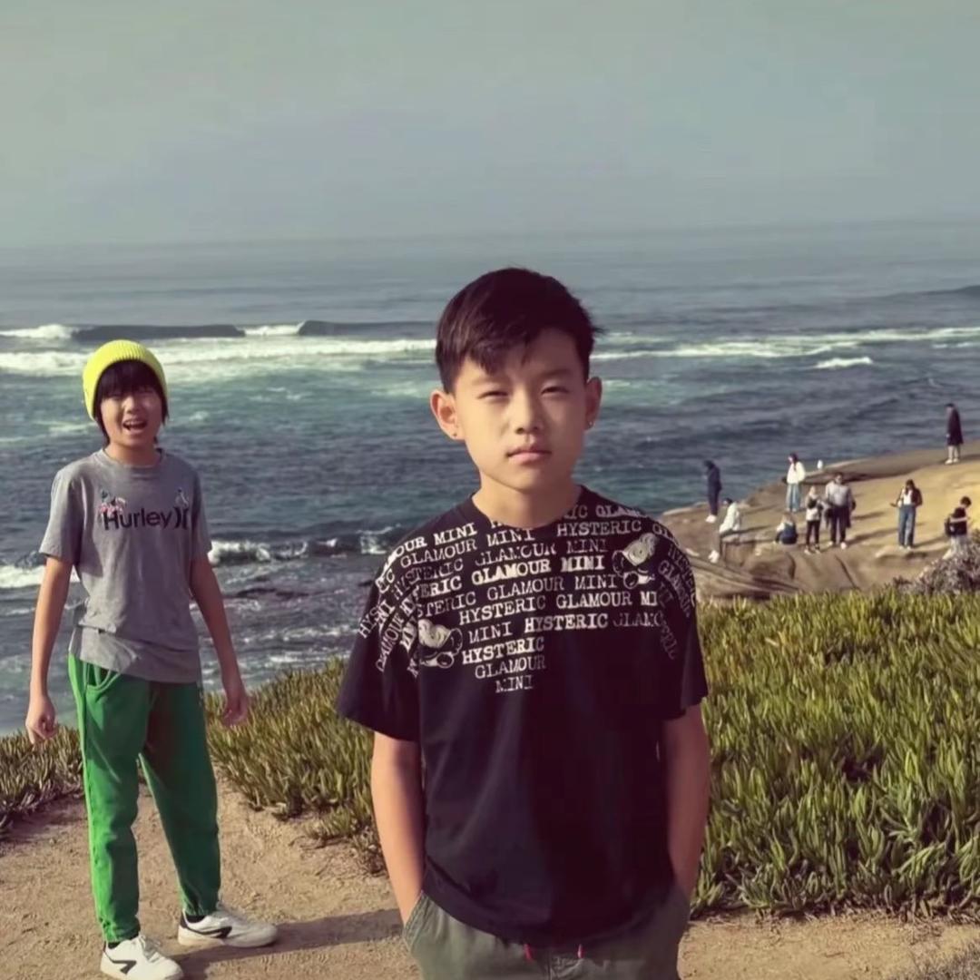 有点稚嫩的男人