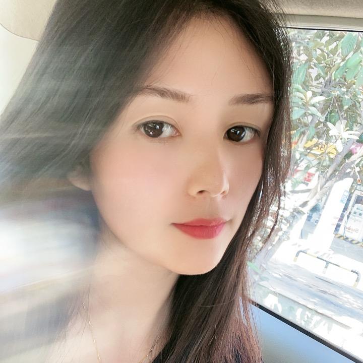 粽子🍒爱拍照📷