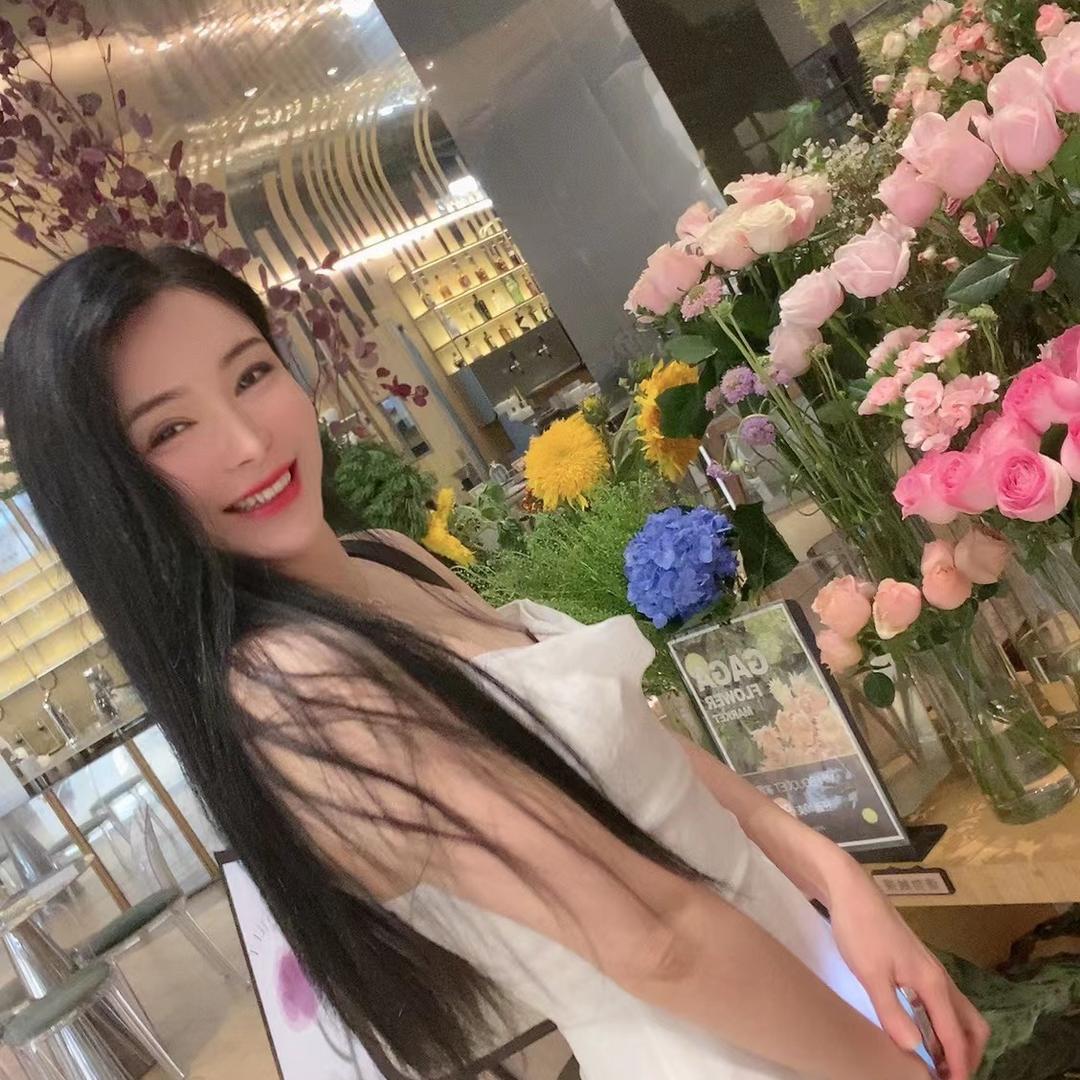灿灿爱吃鱼
