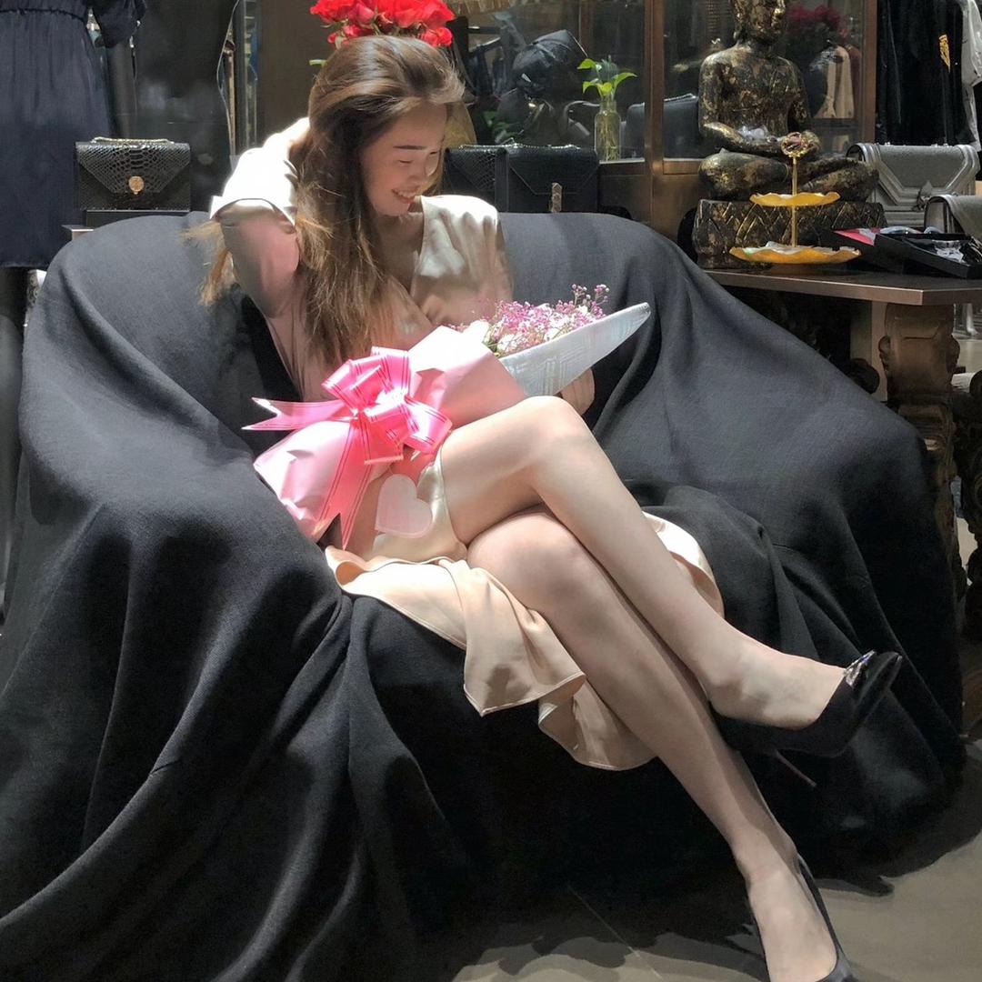 🧝🏻‍♀️ Diamond Girl