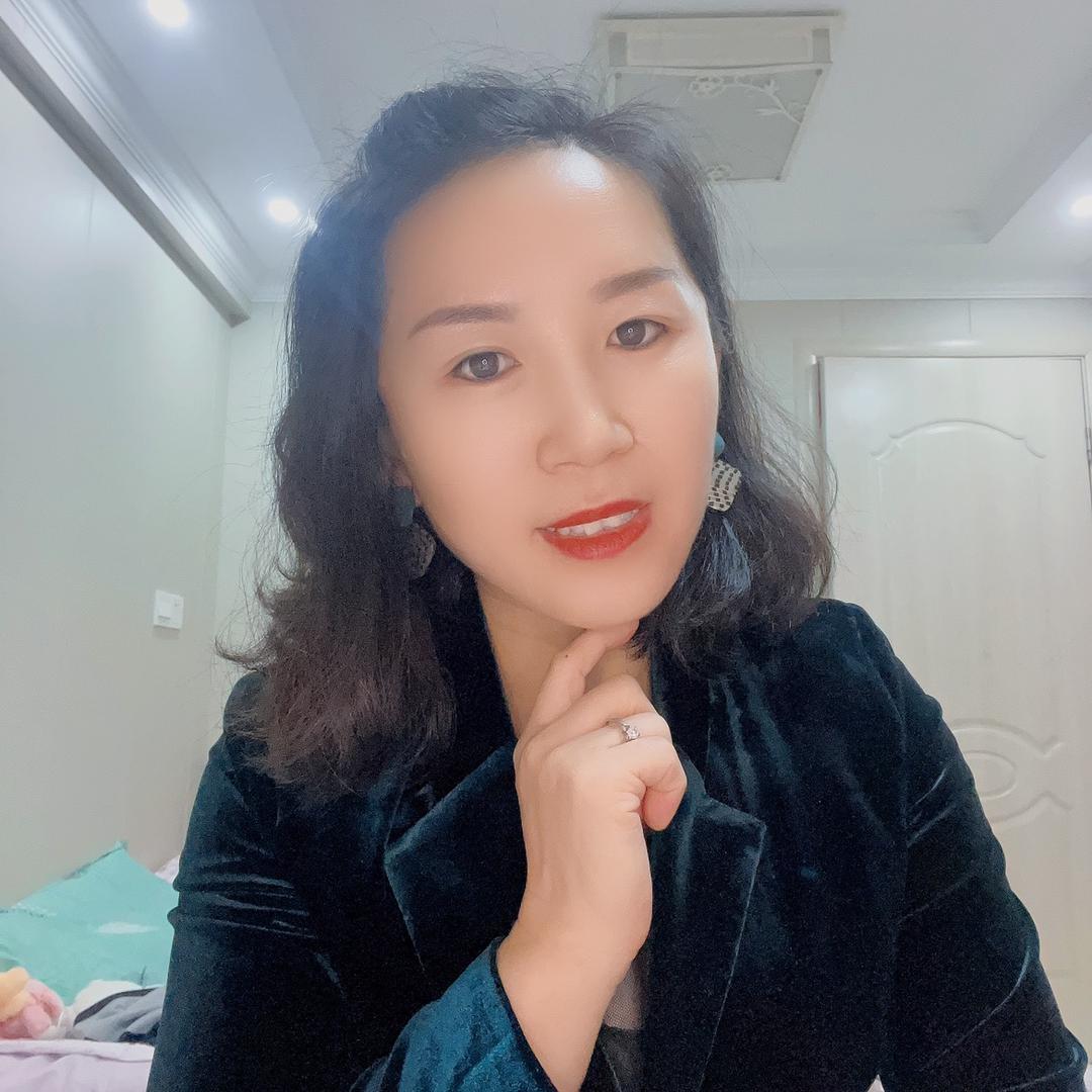 东兴韩氏纤妮好身材