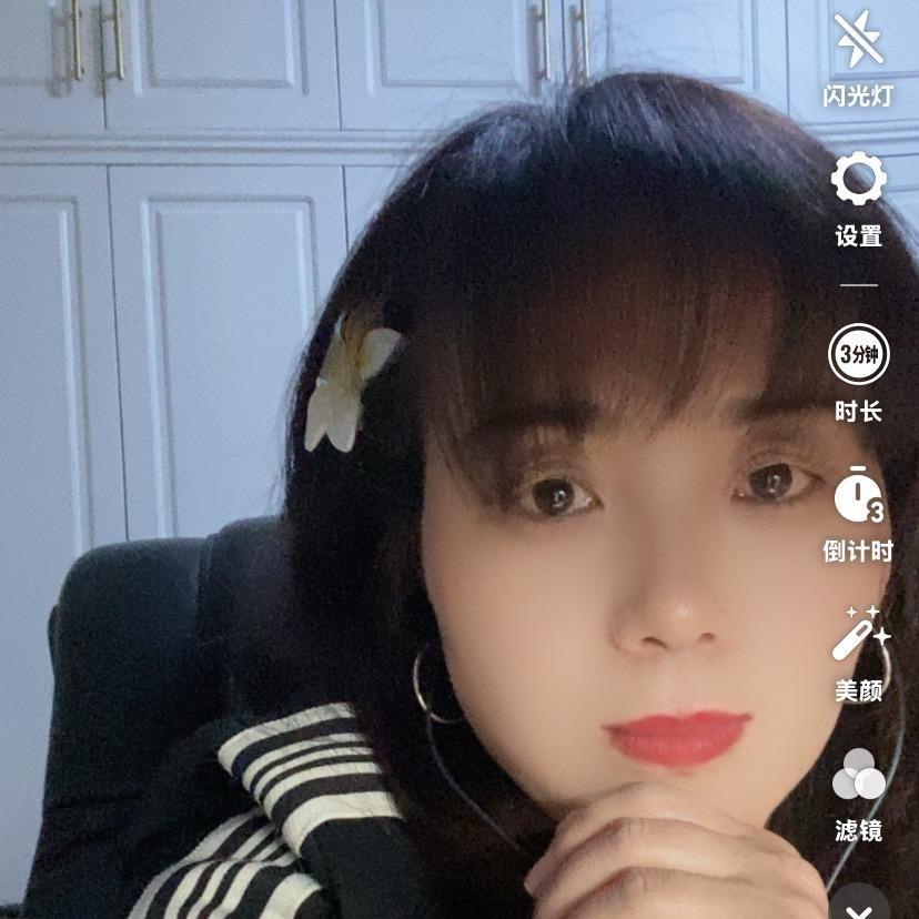 丽丽🎤（开心大家庭）