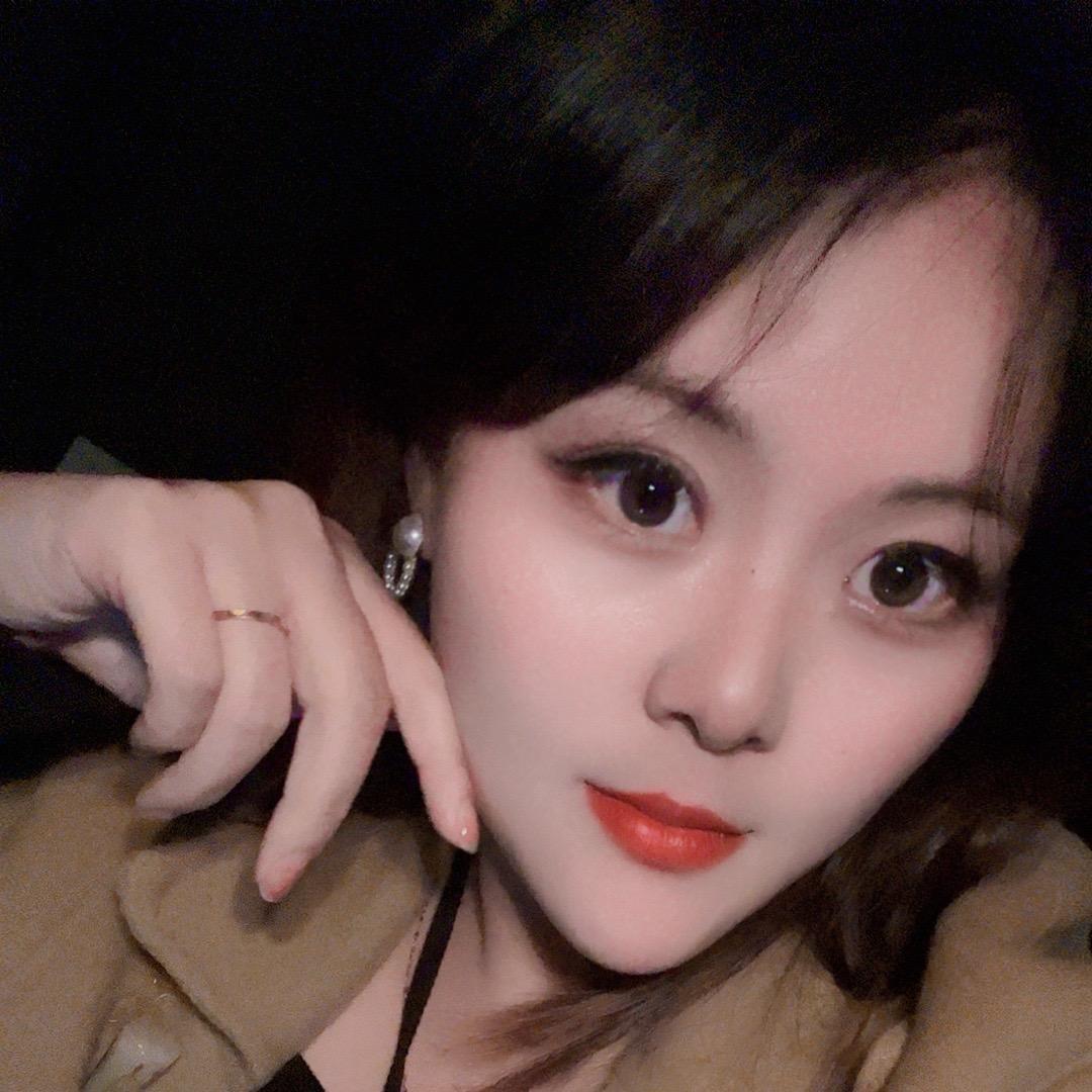 陈天真。