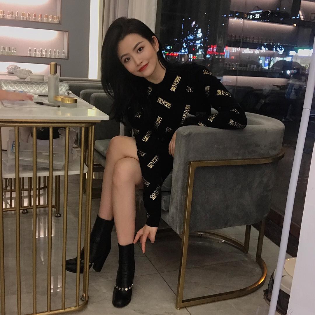 纯纯