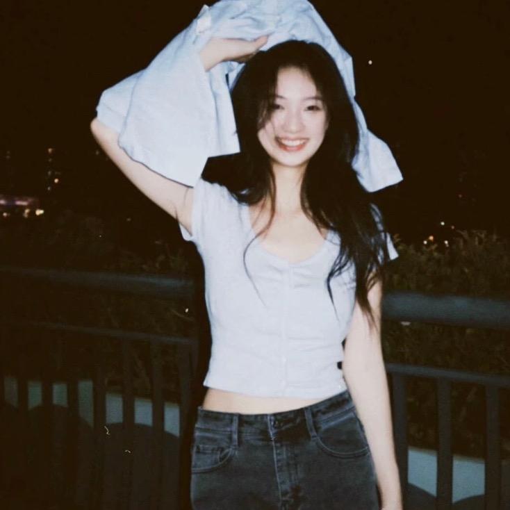Y、