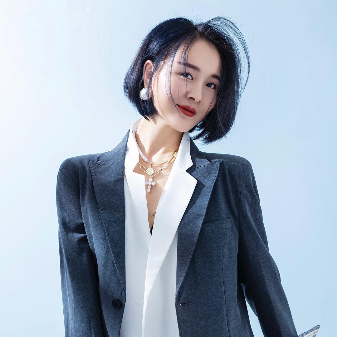 柒子婚纱化妆师-倩儿