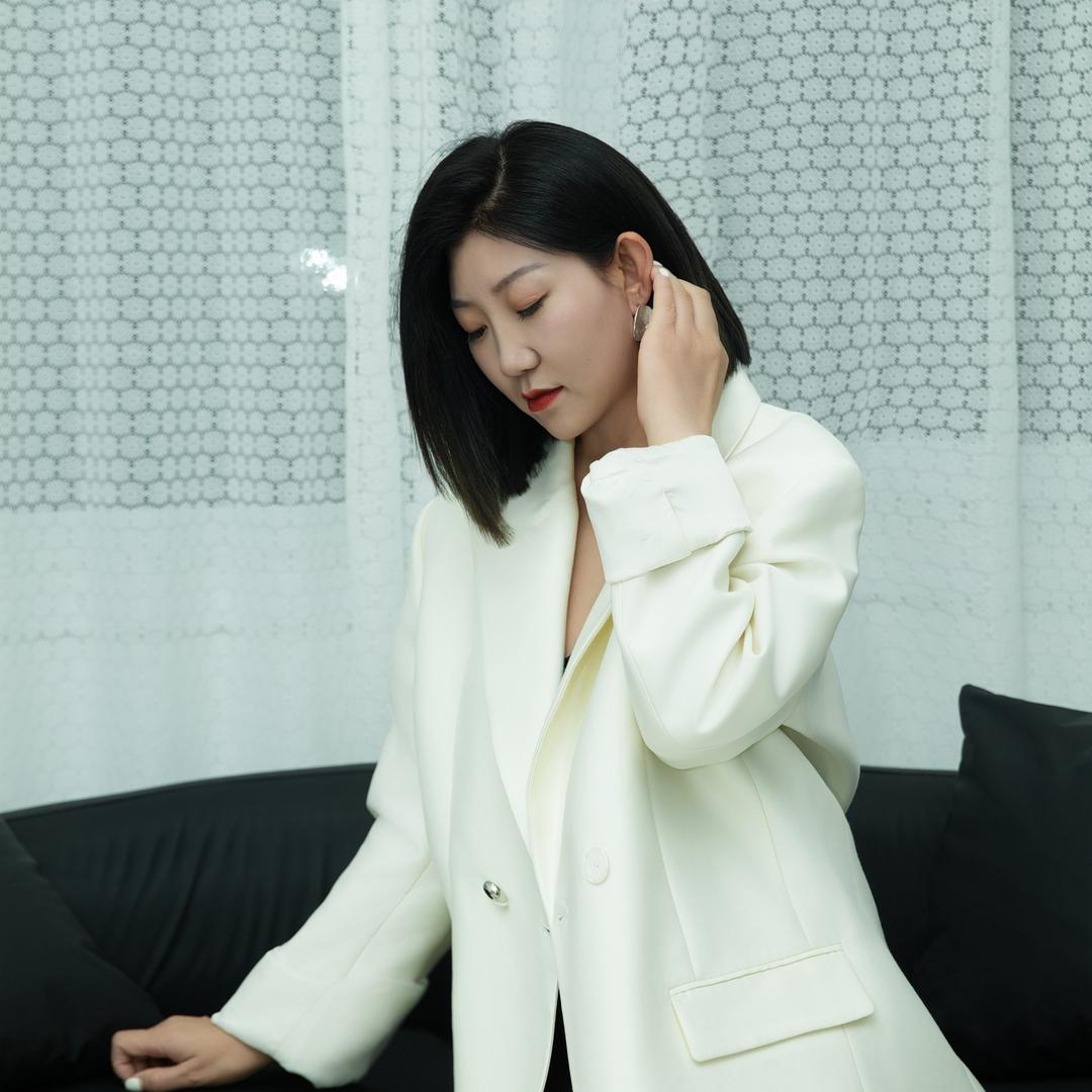 易县后构想女装店
