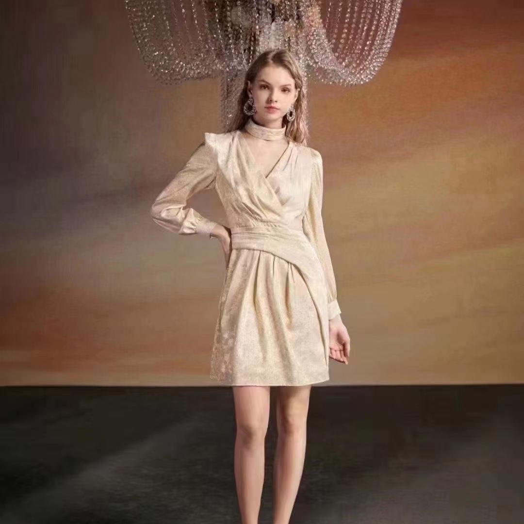 靓昕昕服饰