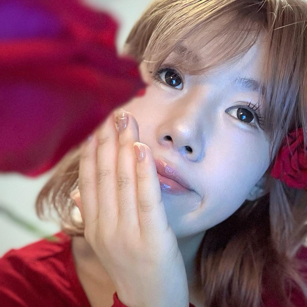 小吻不爱吃香菜🌿（努力涨粉版）