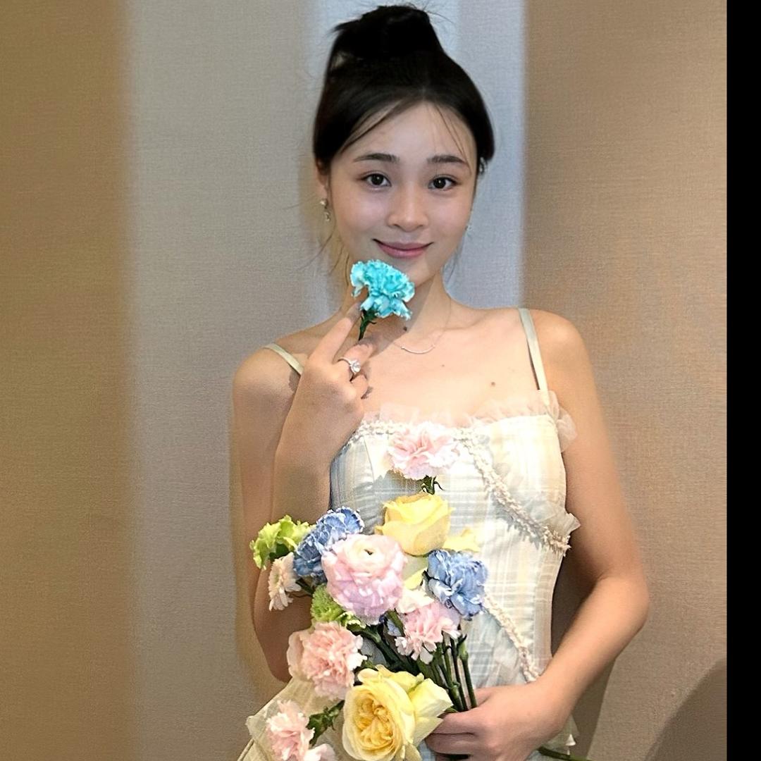 乐乐妈爱臭美