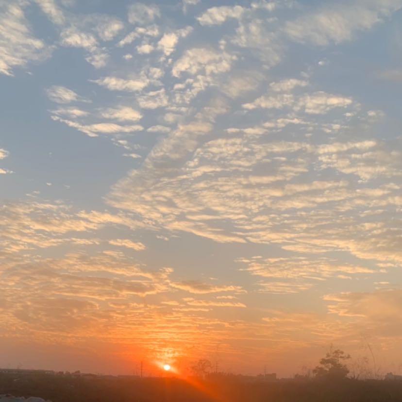 两眼空空