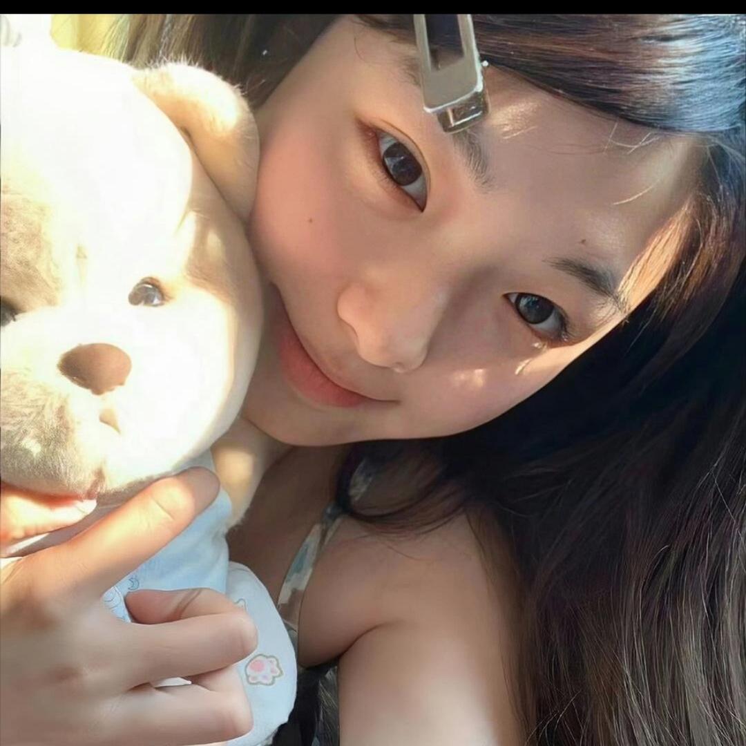 小幸今天穿什么