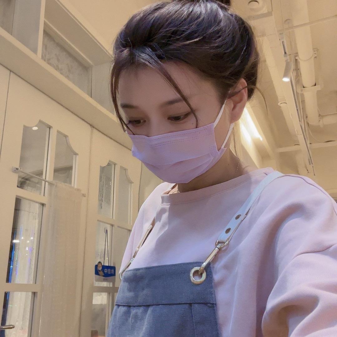 @莹呢啊