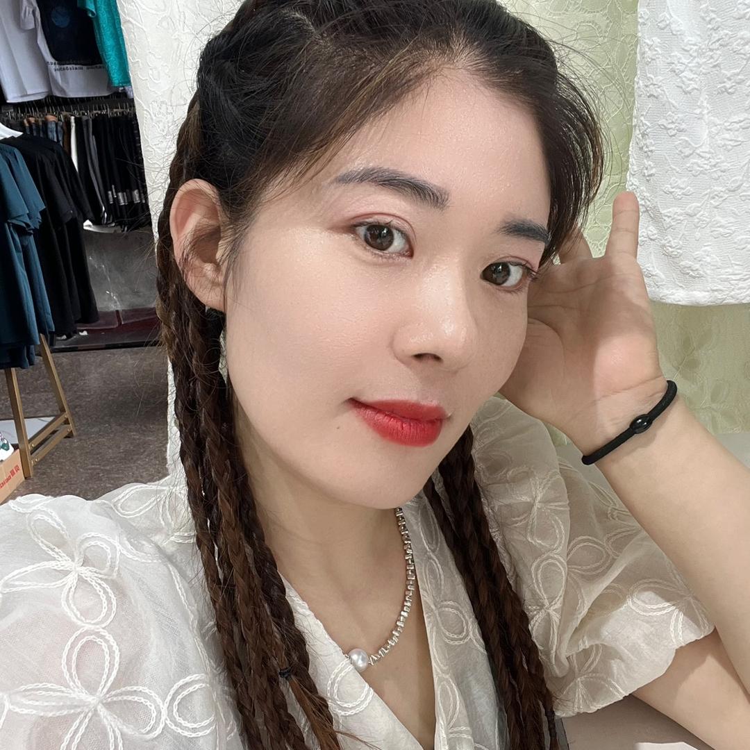 潘潘服装店