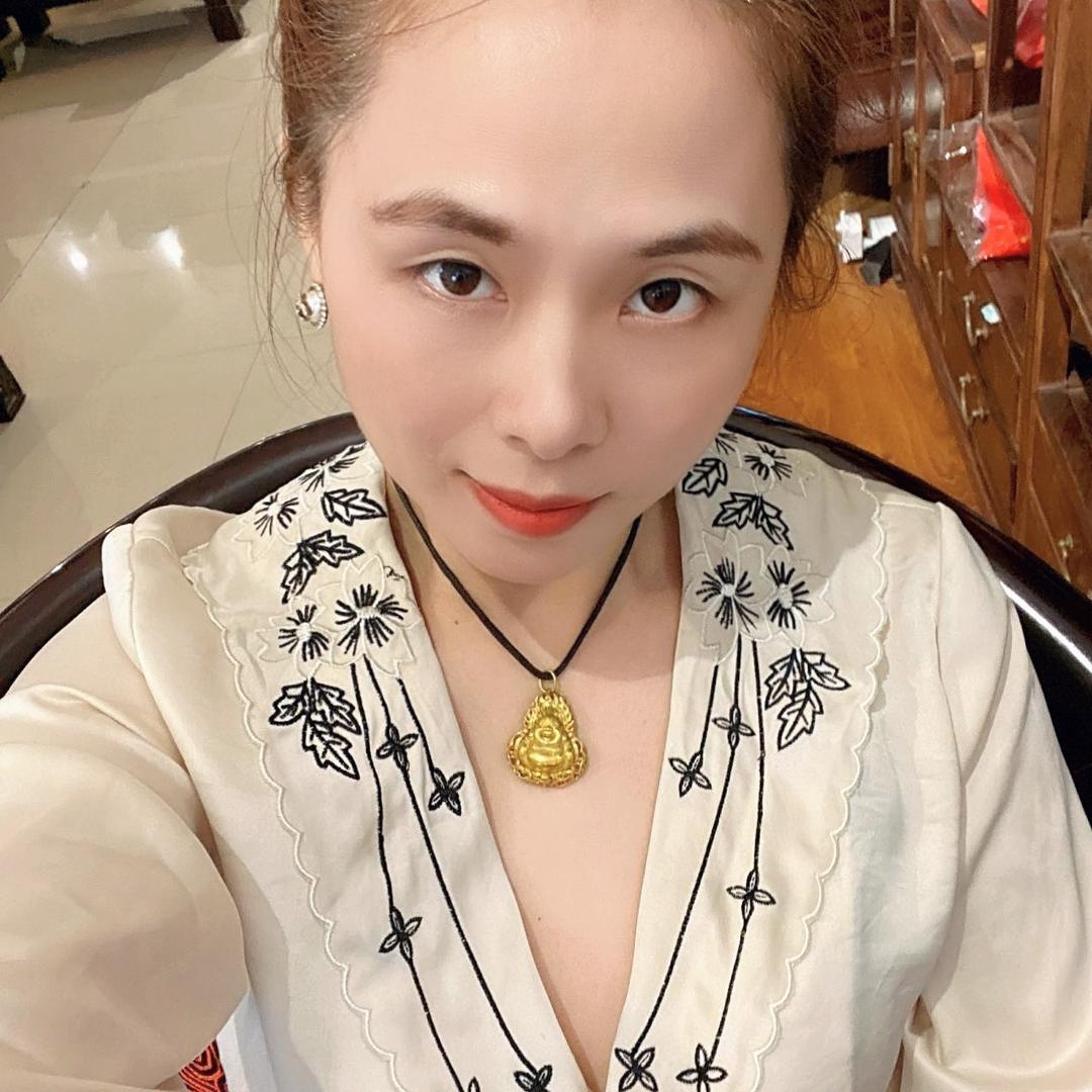 风中凌乱(会六红木家具)