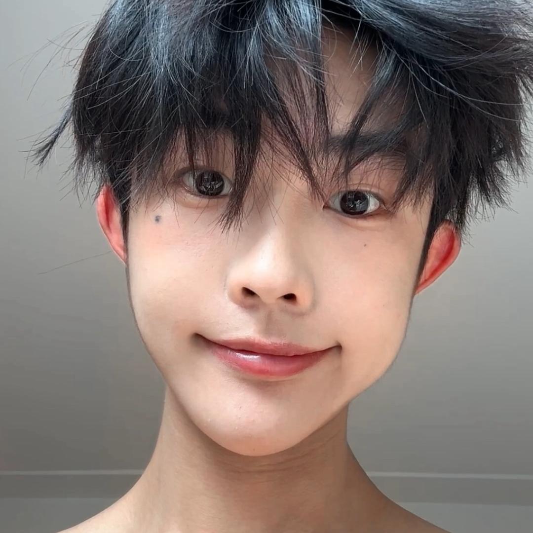 牛粪上的鲜花@抖音