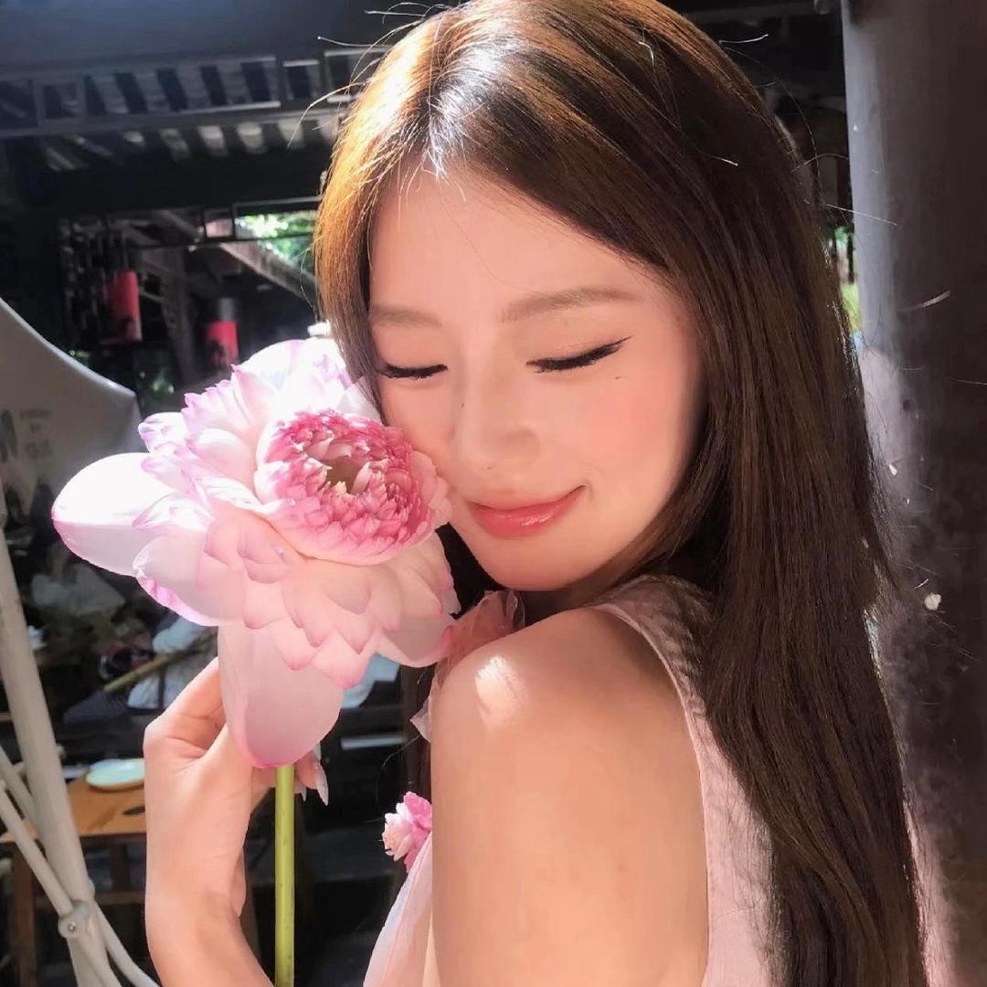 爱喝柠檬水🍋