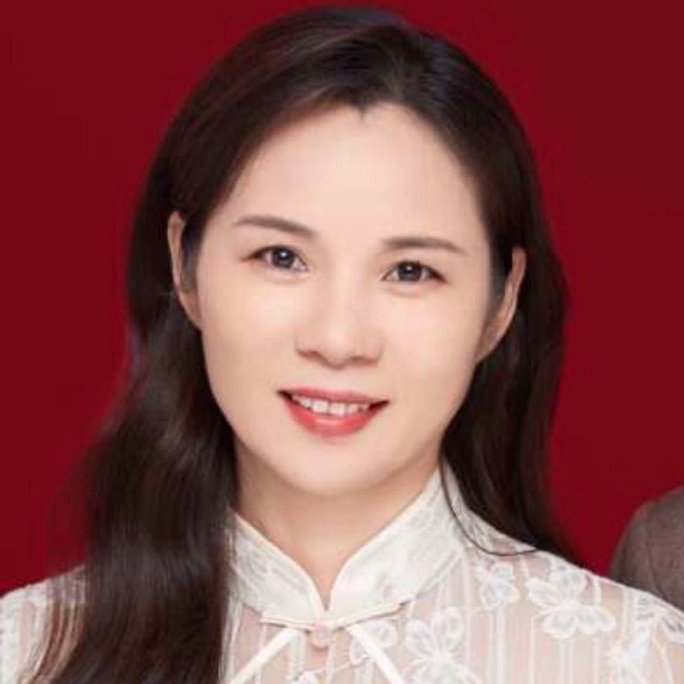 芳芳吖
