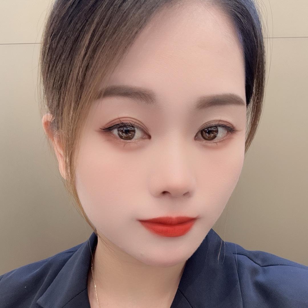 珠宝小姐姐
