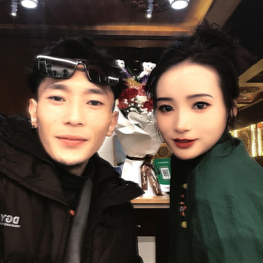 格尔木市阿智仓演艺中心💃