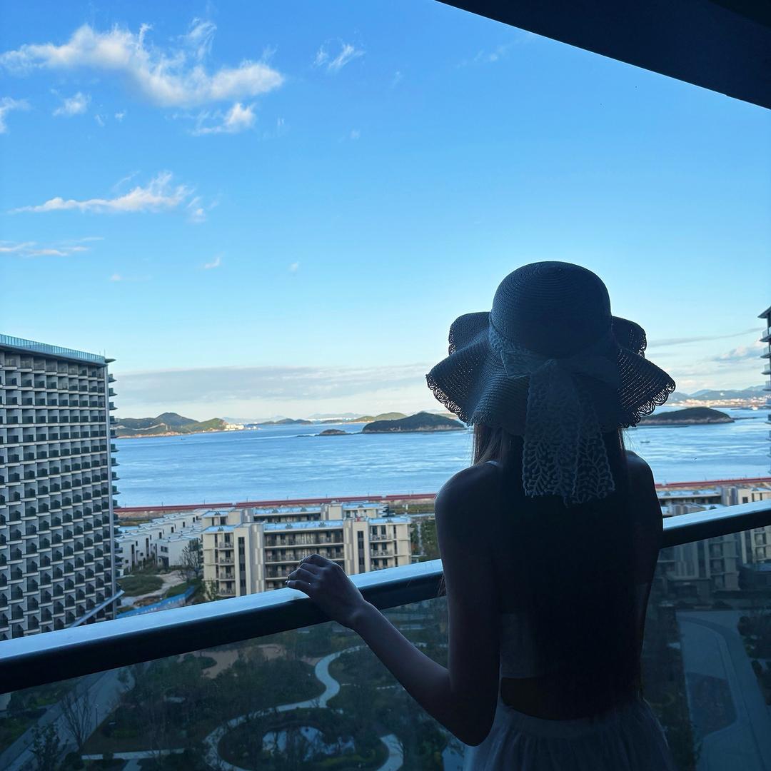 一个不知名的美女