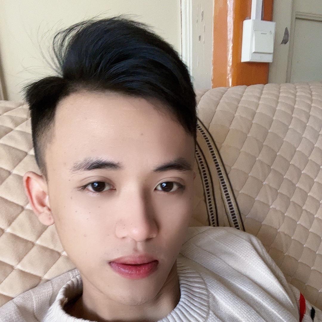 一只白