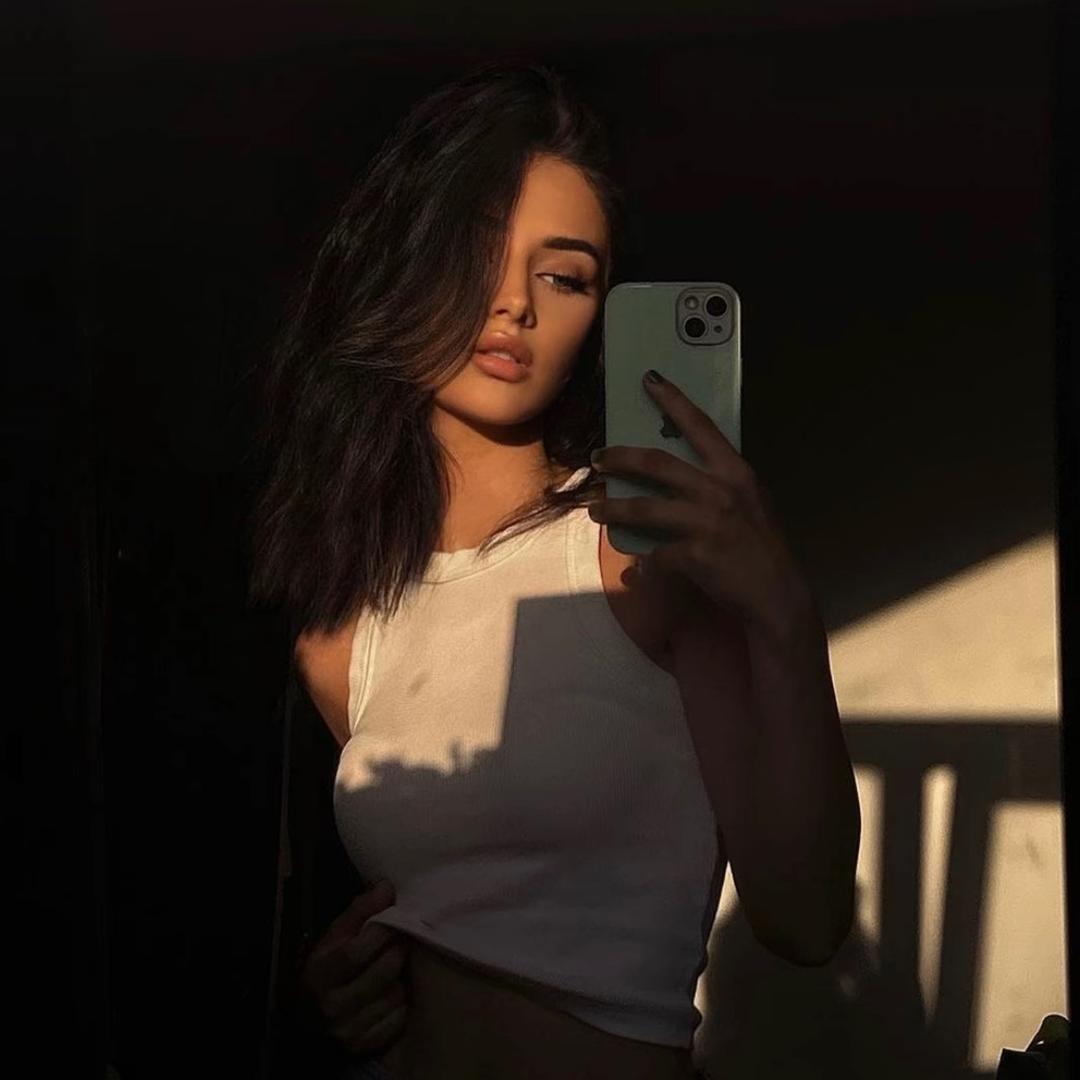 XA1DA.（橱窗在营业）