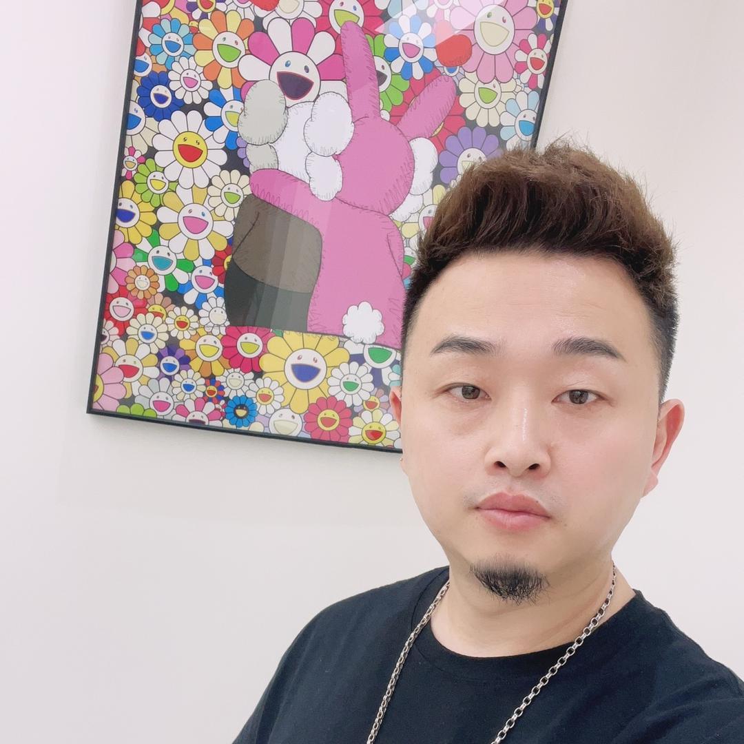 扬州做减龄烫染发型的朱威
