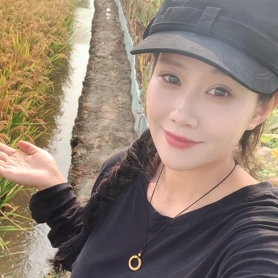 黄多多“盘锦河蟹”